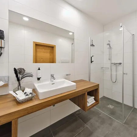 מלון Hofwirthotel