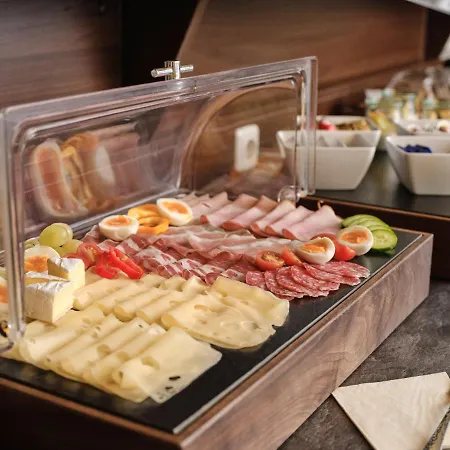 מלון Hofwirthotel